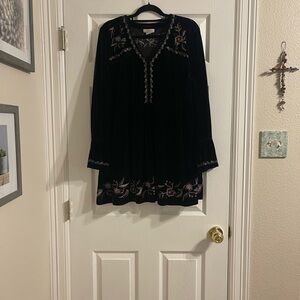Black Long Sleeve Dress with Embroidery